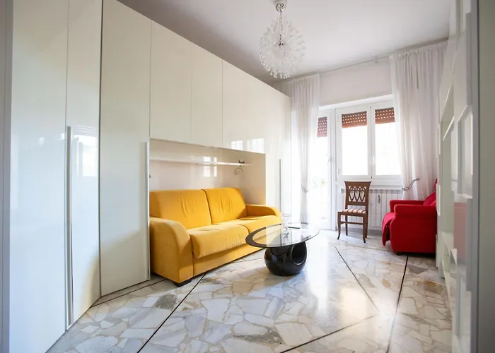 Tuscolana Guest -