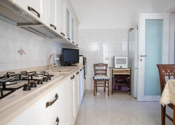 Tuscolana Guest - *